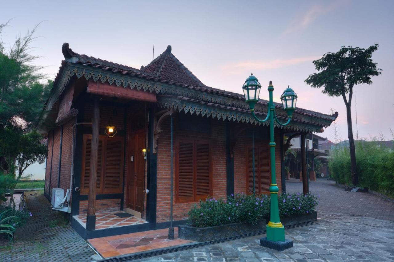 Hotel Melva Balemong Semarang Exterior foto